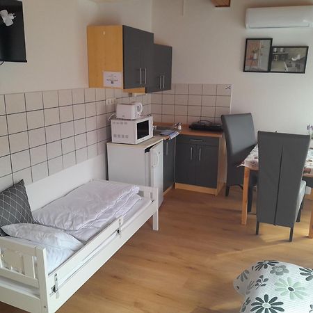 Nyirfa Apartmanhaz 佐洛卡罗斯 外观 照片