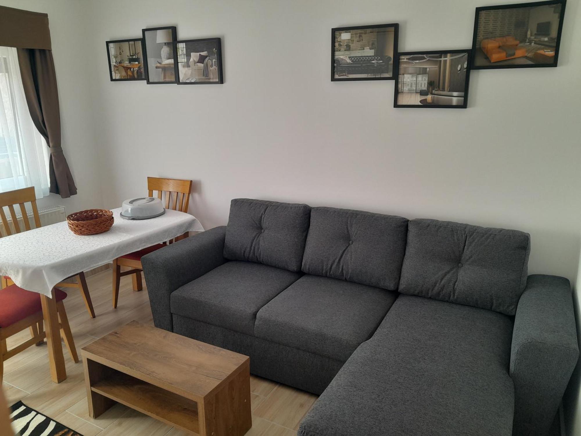Nyirfa Apartmanhaz 佐洛卡罗斯 外观 照片