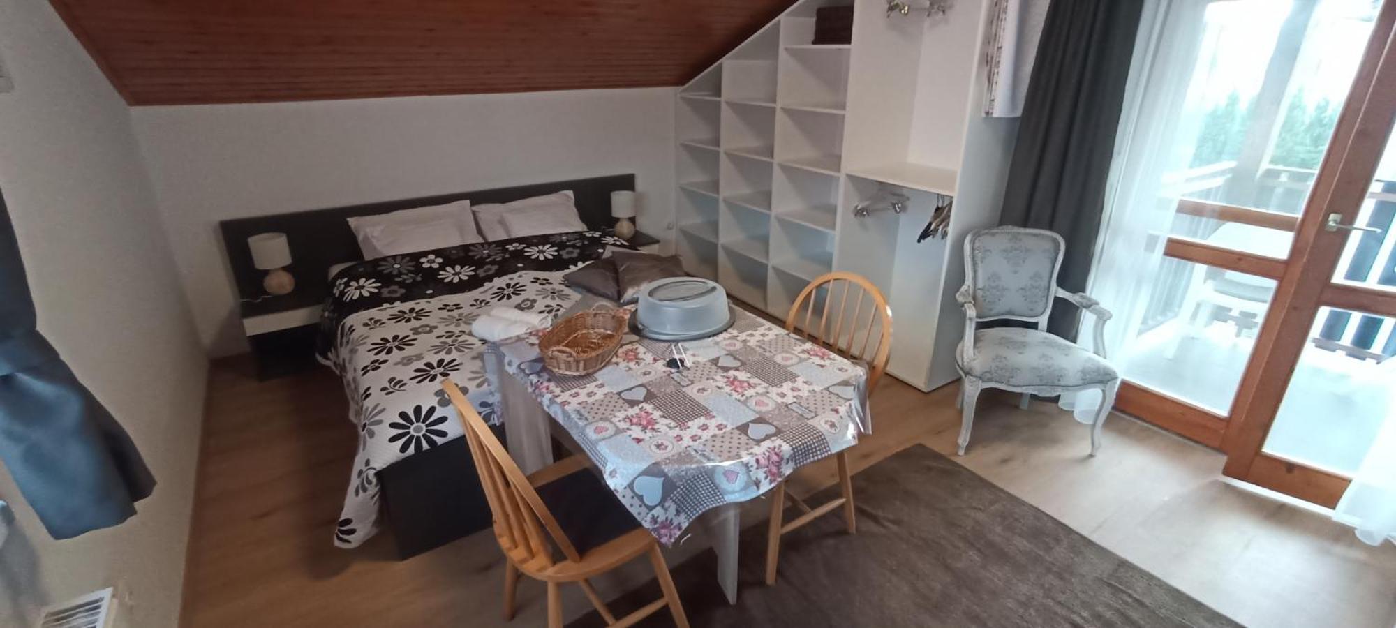 Nyirfa Apartmanhaz 佐洛卡罗斯 外观 照片